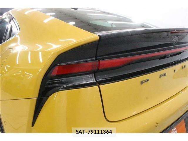 Toyota PRIUS 2023-06 8337418-15