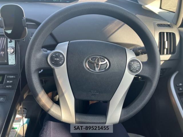 Toyota PRIUS 2011-11 8337479-13