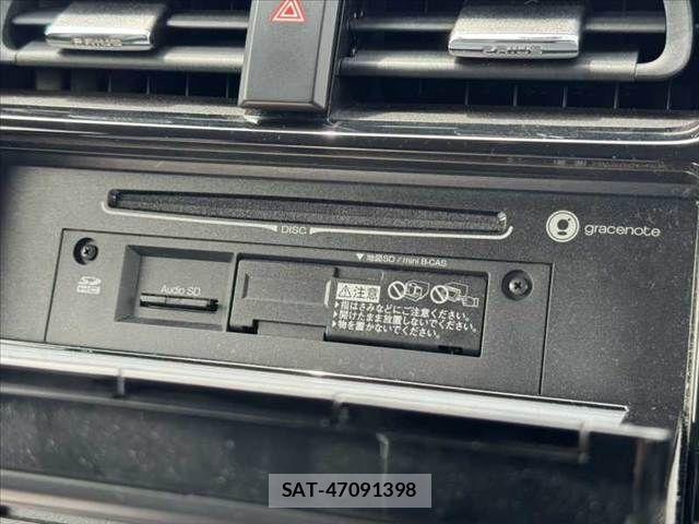Toyota PRIUS 2017-09 8337442-22