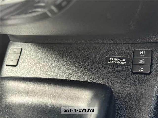 Toyota PRIUS 2017-09 8337442-23