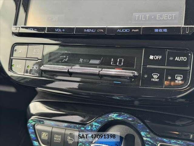 Toyota PRIUS 2017-09 8337442-24