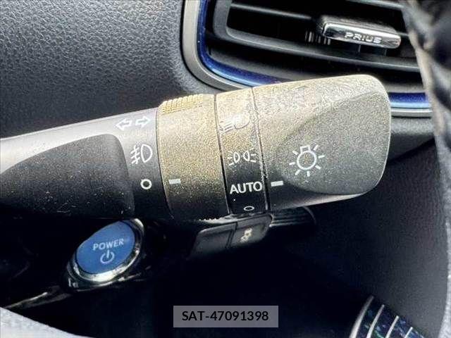 Toyota PRIUS 2017-09 8337442-25