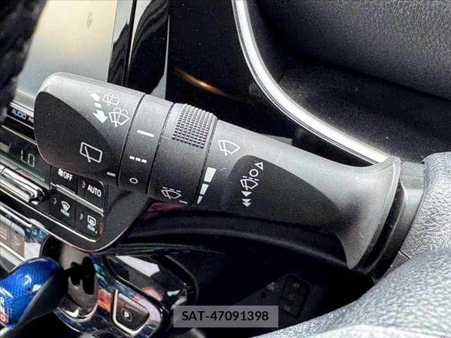Toyota PRIUS 2017-09 8337442-26