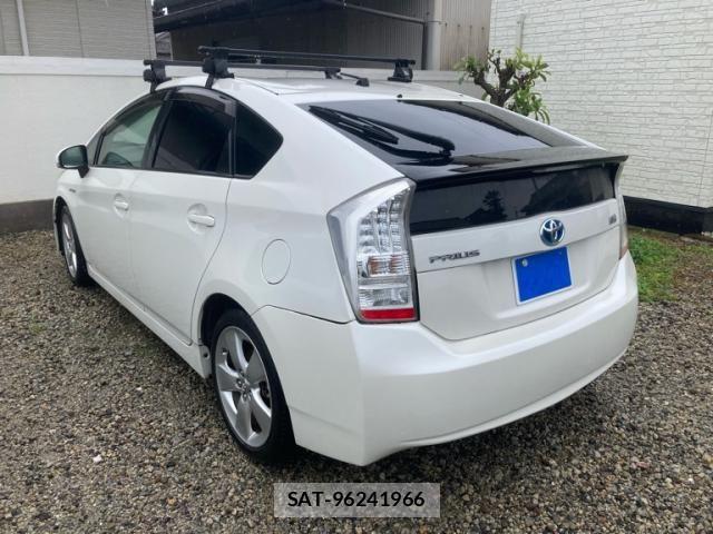 Toyota PRIUS 2009-09 8337484-1