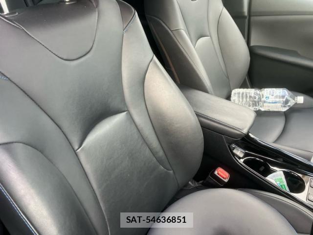 Toyota PRIUS 2019-12 8337446-13