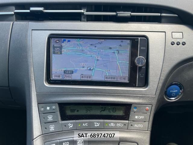 Toyota PRIUS 2012-08 8337476-16