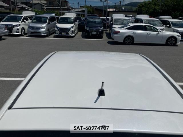 Toyota PRIUS 2012-08 8337476-4