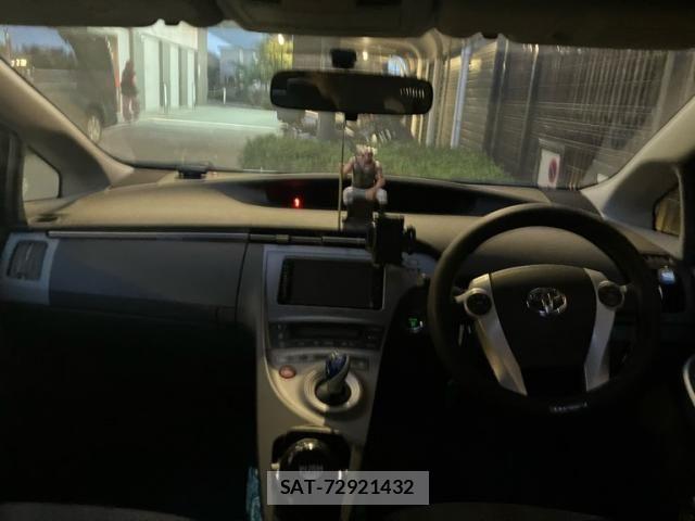 Toyota PRIUS 2009-07 8337478-10