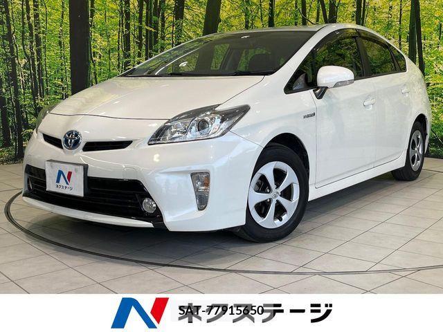 Toyota PRIUS 2015-08 8337454-0