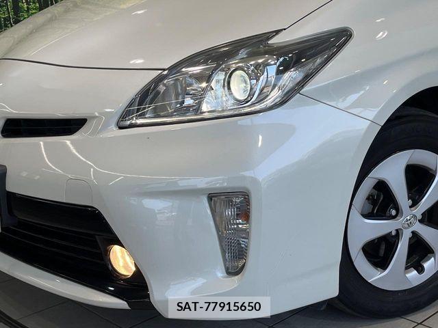 Toyota PRIUS 2015-08 8337454-10