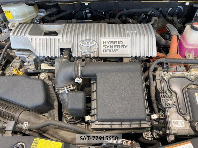 Toyota PRIUS 2015-08 8337454-16