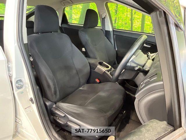 Toyota PRIUS 2015-08 8337454-6