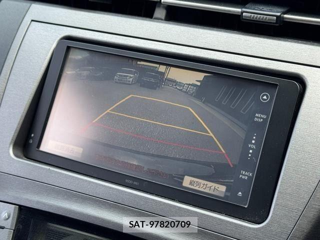 Toyota PRIUS 2012-02 8337459-25