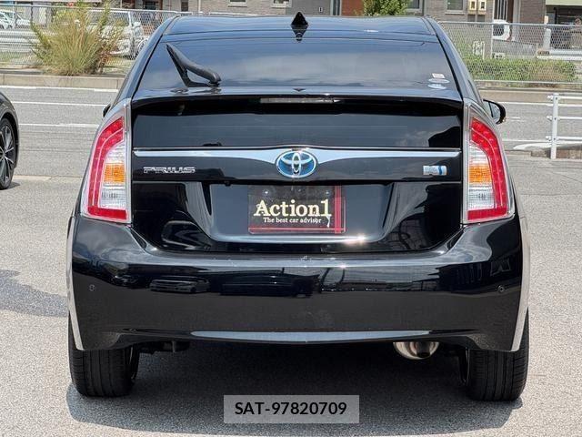 Toyota PRIUS 2012-02 8337459-4