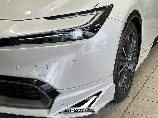 Toyota PRIUS 2023-05 8337405-9