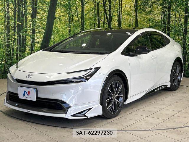 Toyota PRIUS 2023-05 8337405-16