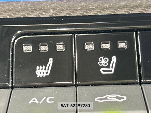 Toyota PRIUS 2023-05 8337405-7