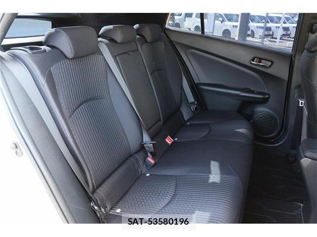 Toyota PRIUS 2016-10 8337438-15