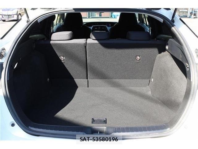 Toyota PRIUS 2016-10 8337438-16
