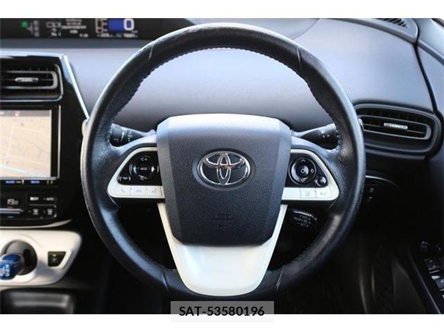 Toyota PRIUS 2016-10 8337438-18