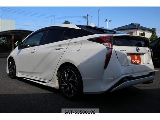 Toyota PRIUS 2016-10 8337438-22