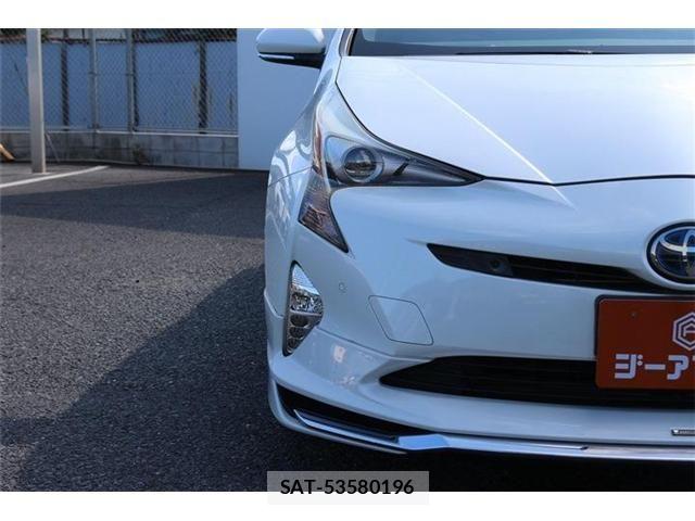 Toyota PRIUS 2016-10 8337438-25