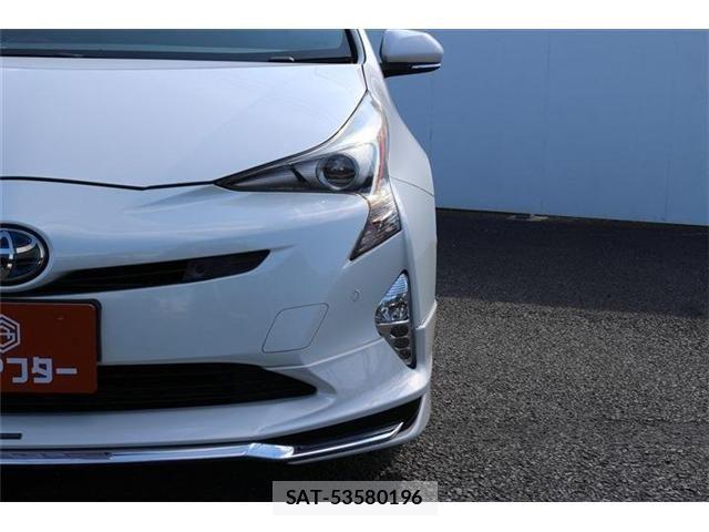 Toyota PRIUS 2016-10 8337438-26