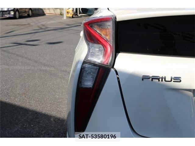 Toyota PRIUS 2016-10 8337438-29