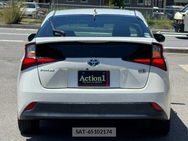 Toyota PRIUS 2019-02 8337439-4