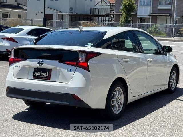 Toyota PRIUS 2019-02 8337439-5