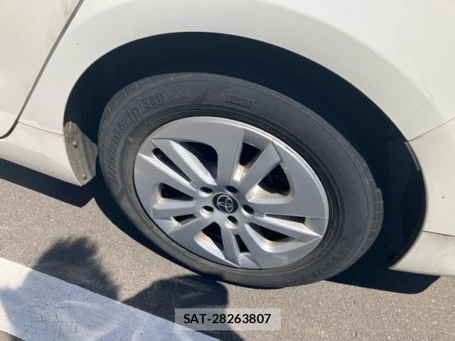 Toyota PRIUS 2016-10 8337466-9