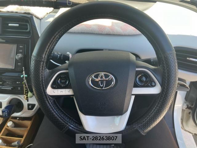 Toyota PRIUS 2016-10 8337466-16