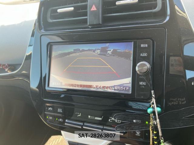 Toyota PRIUS 2016-10 8337466-18