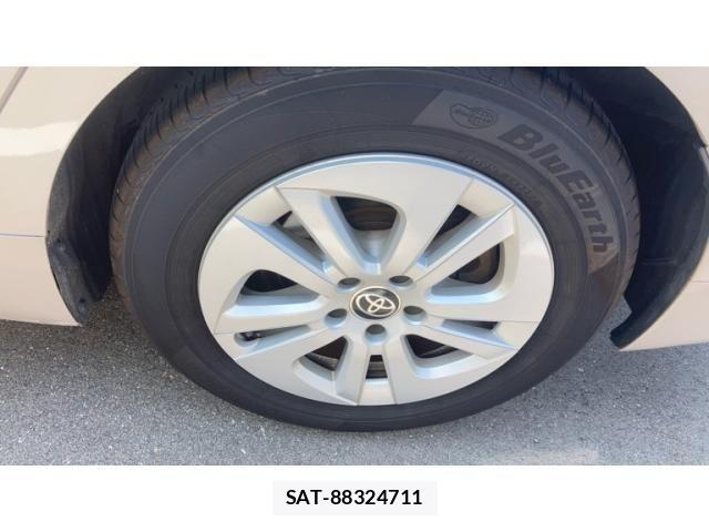 Toyota PRIUS 2017-02 8337448-17
