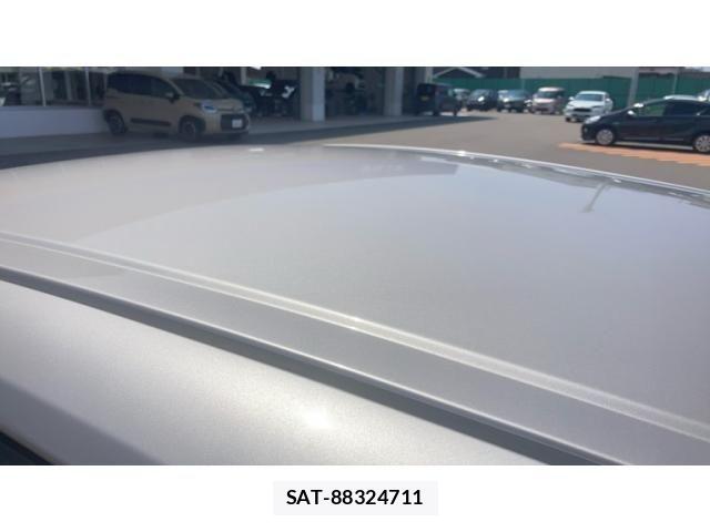Toyota PRIUS 2017-02 8337448-20