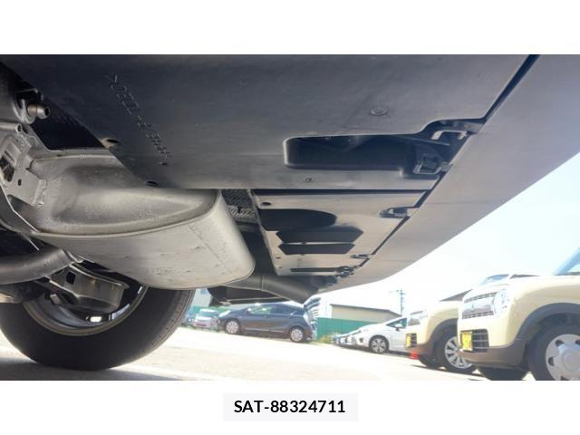 Toyota PRIUS 2017-02 8337448-23