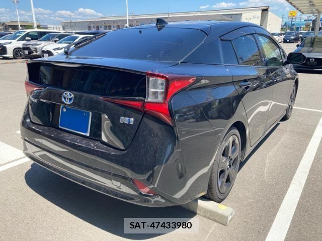 Toyota PRIUS 2022-03 8337425-2