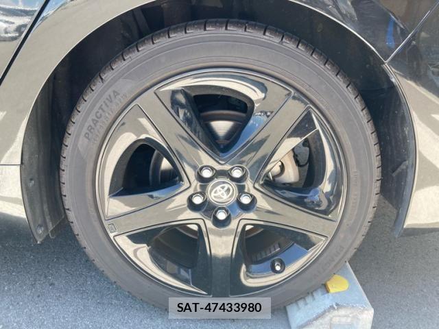 Toyota PRIUS 2022-03 8337425-6