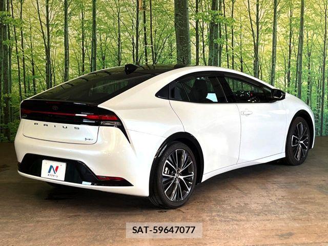 Toyota PRIUS 2023-07 8337414-16