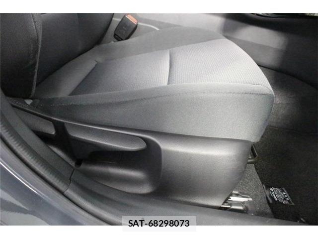 Toyota PRIUS 2023-02 8337427-25
