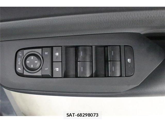 Toyota PRIUS 2023-02 8337427-28