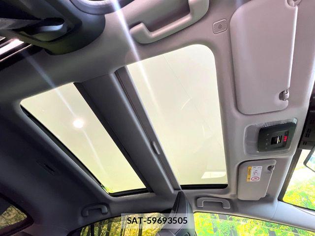 Toyota PRIUS 2025-07 8337408-2