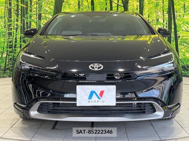 Toyota PRIUS 2023-10 8337410-12