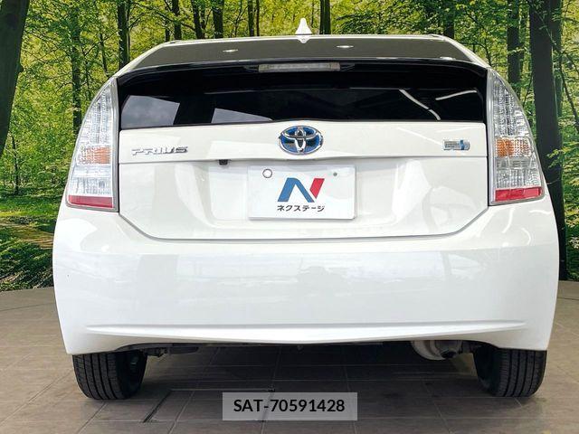 Toyota PRIUS 2010-06 8337457-14