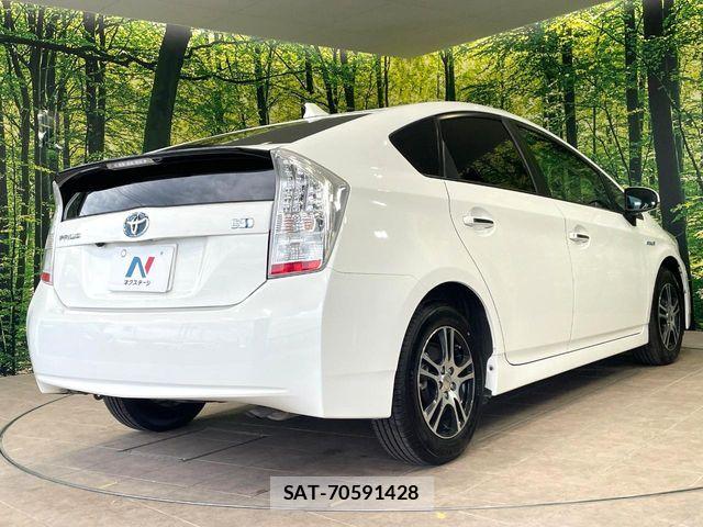 Toyota PRIUS 2010-06 8337457-16