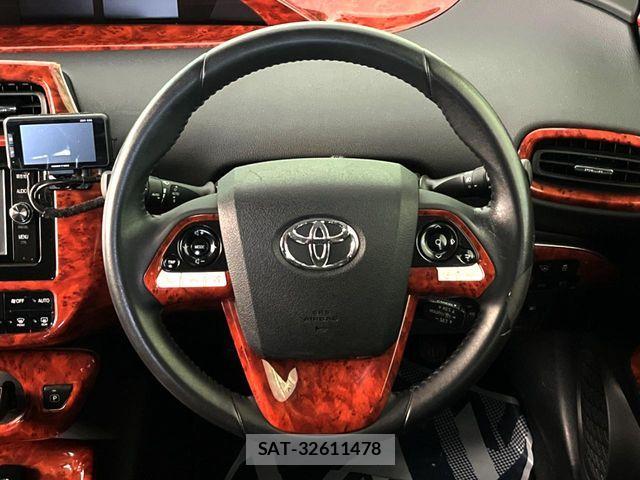 Toyota PRIUS 2017-11 8337445-11