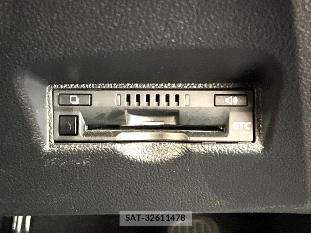 Toyota PRIUS 2017-11 8337445-7
