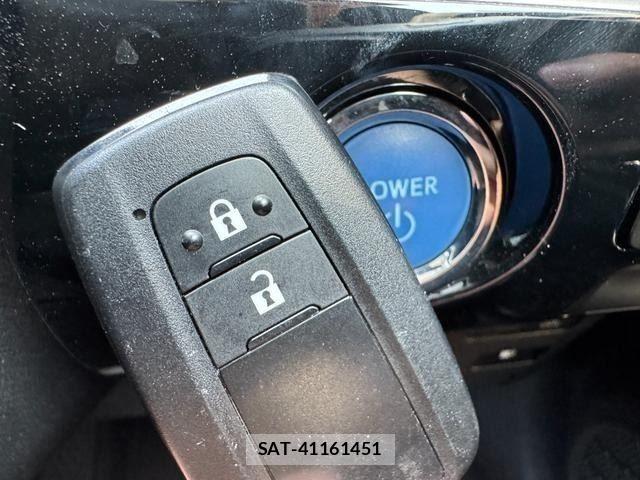 Toyota PRIUS 2021-04 8337436-15