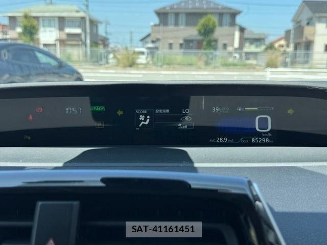 Toyota PRIUS 2021-04 8337436-16