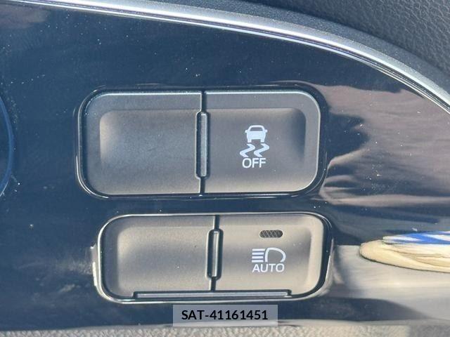 Toyota PRIUS 2021-04 8337436-24